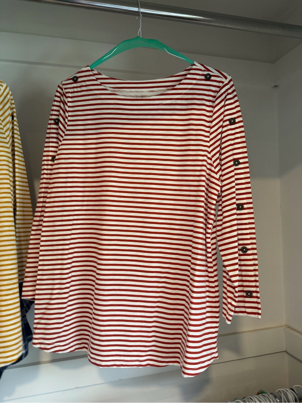 Croft and barrow Women’s long Sleeve crew Neck Shirt Red white Stripe Size XL
